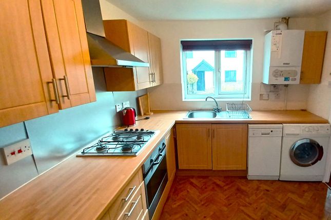 20, Oakhampton Court, Roundhay photo 4
