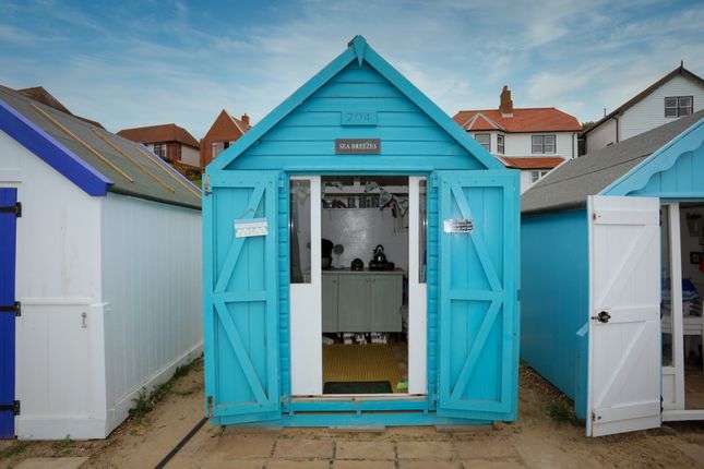 Thumbnail Property for sale in Undercliff Road East, Felixstowe