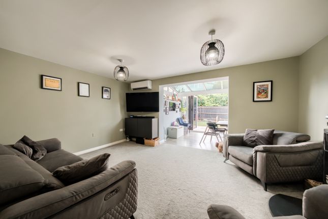 18, Rowan Place, Alcester photo 3