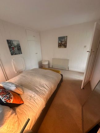 Thumbnail Room to rent in Alverstone Road, Wembley