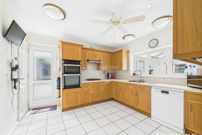 5, Oaks Drive, Swaffham photo 2