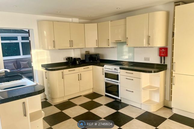 Pennyfields, Warley, Brentwood photo 4