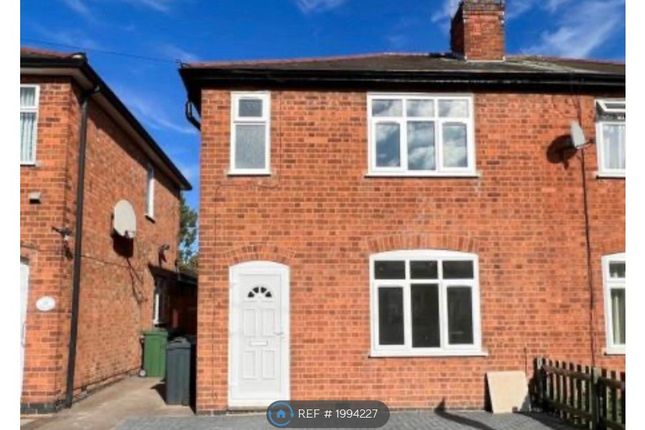 Thumbnail Semi-detached house to rent in Lawn Avenue, Leicester
