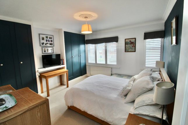 40, Middle Road, Lymington photo 4