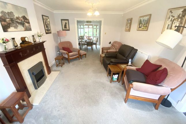 29, Donnerville Close, Telford photo 3