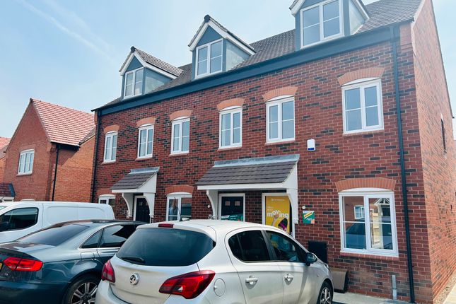 Town house to rent in Portchester Drive, Boulton Moor, Derby