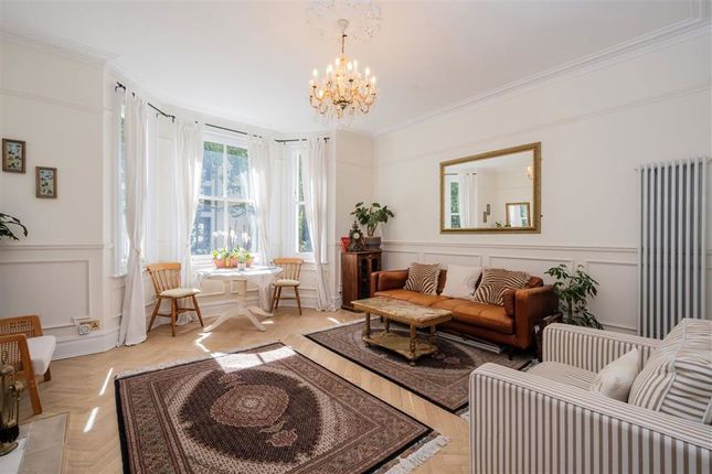 Flat 1  91b, Grosvenor Road, LONDON photo 2