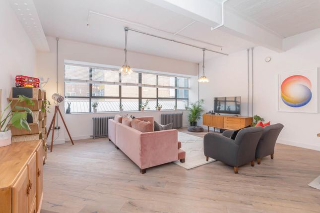 Flat for sale in Concord House, Marshall Street