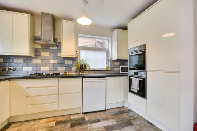 55 (Room 4), Lower Road, Nottingham photo 4