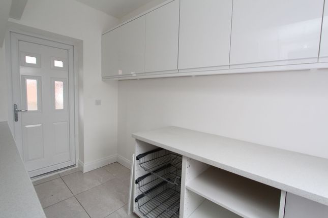 Room 3 Number 10, Normount Road, Newcastle upon Tyne photo 4