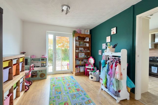 24, Wyngarth, Swansea photo 4