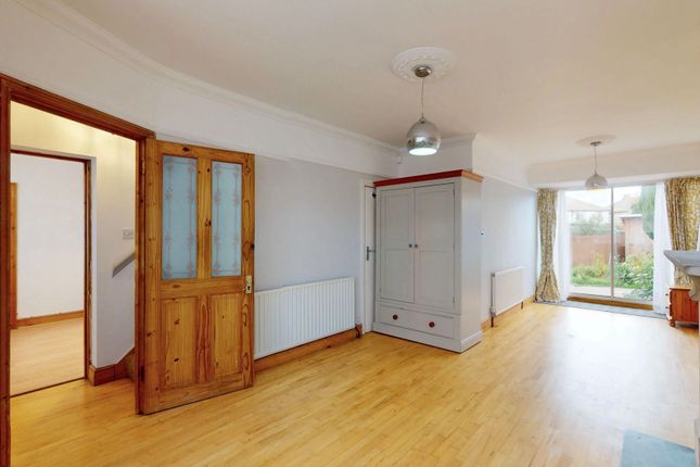 262 Balmoral Drive, Hayes photo 2
