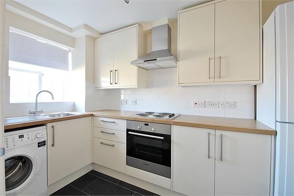 Flat to rent in Westcombe Court, 32 Somerton Road, London
