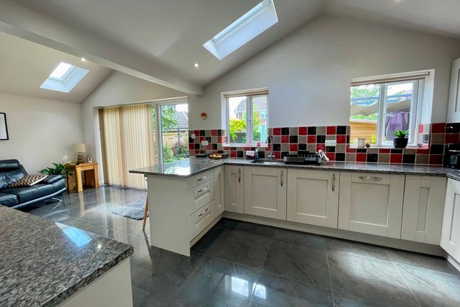 18 Cloverfields, Crewe photo 2