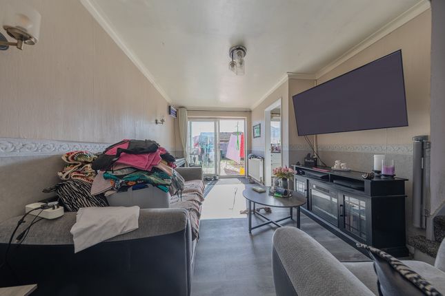18, Bracadale Close, Coventry photo 4