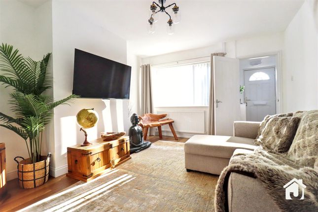 9, Everard Crescent, Stanton Under Bardon photo 3
