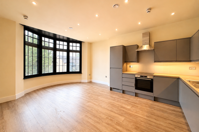 2, Carlyle Road, Ealing photo 3