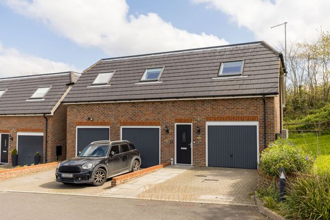 2-bed house on 9 Sopers, Crawley, £310,000