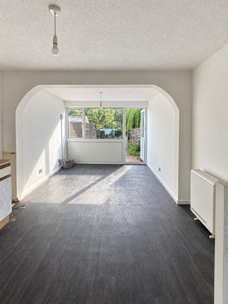 25 Telford Way, Leicester photo 2