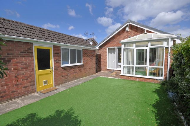 124, Grampian Way, Thorne photo 2
