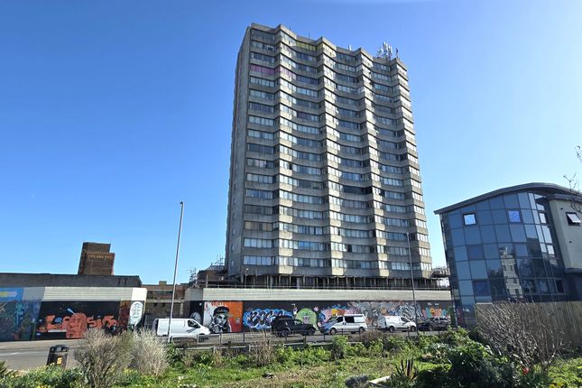 2-bed flat on Flat 13E Arlington House, All Saints Avenue, Flat 13E Arlington House, All Saints Avenue, Margate, £20,000