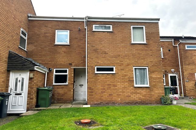 Thumbnail Flat to rent in Windsor Close, Greasby, Wirral