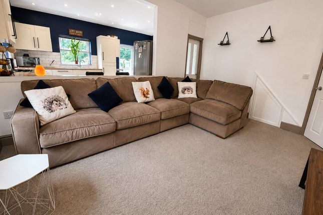 35, Romilly Crescent, Dyfed photo 3