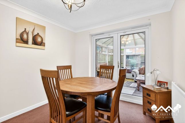 10, Martholme Close, Blackburn photo 3