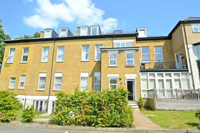Flat to rent in Haling Court, 69 Haling Park Road, South Croydon