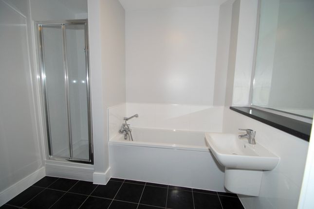 Golden Manor, London photo 4