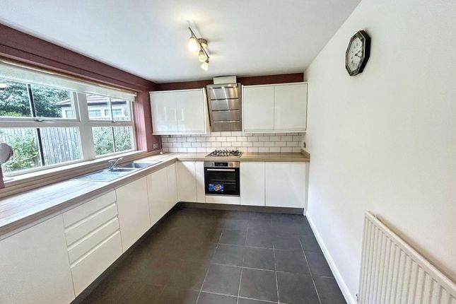 23, Stonecroft Gardens, Newcastle upon Tyne photo 4