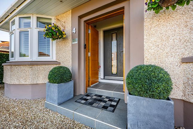4 Rowan Crescent, Lenzie, Glasgow photo 4