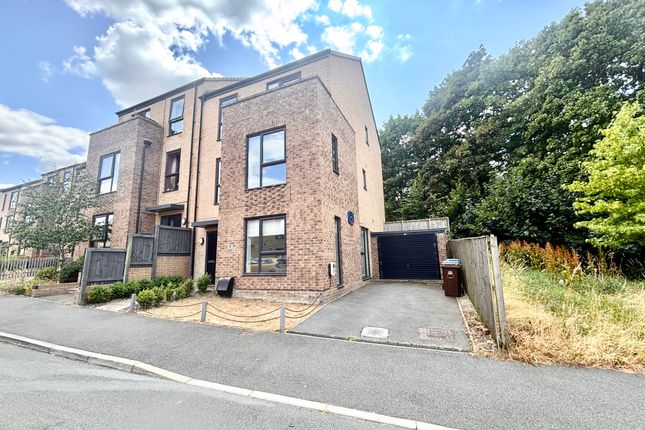4-bed house on 32, Sheffield, £1,800/mo