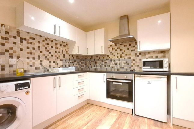 Westgate Apartments, Room 4, Temple Close, Huddersfield, HD1 1Ab