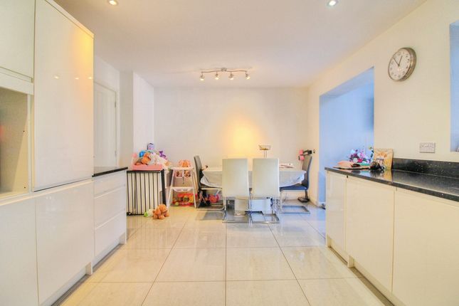 19, Bridle Avenue, Bristol photo 4