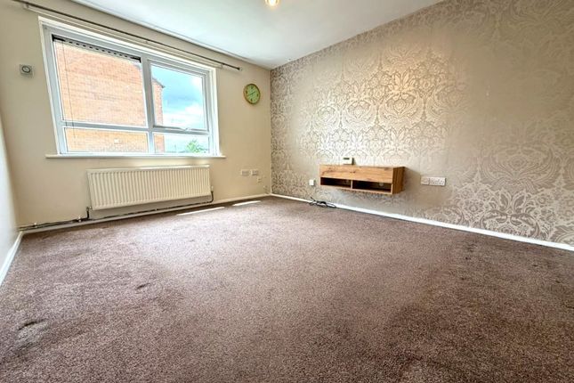 1 Bristol Close, Blackburn photo 2
