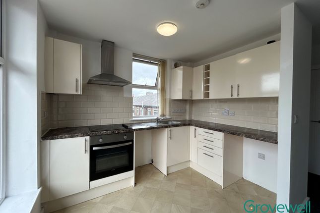 Flat 3, Century House, Hyde photo 2