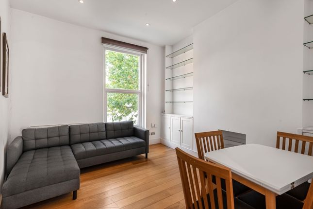 Flat to rent in King's Cross Road, London