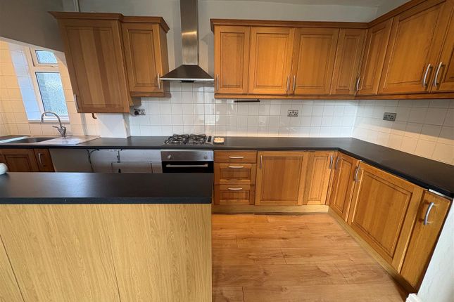 3, Spring Row, Bradford photo 2