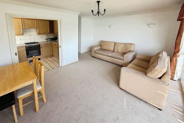 Pacific Close, Southampton photo 5