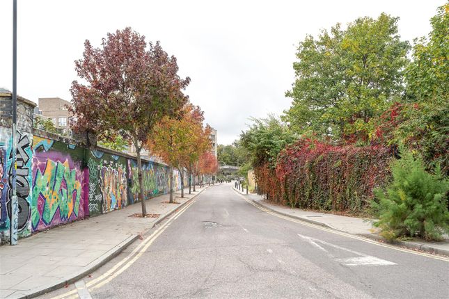White Post Lane, E9