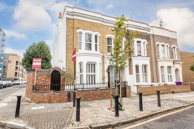 End terrace house for sale in Antill Road, London