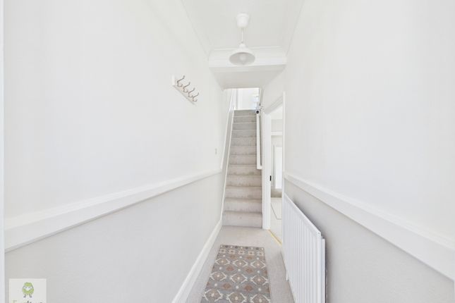 38, Cavendish Avenue, Gillingham photo 4