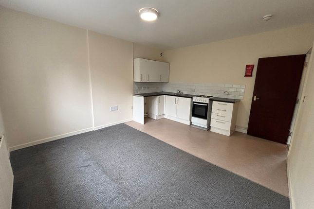 90, WOLVERHAMPTON photo 5