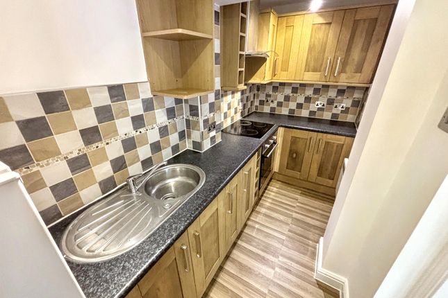 19 Woodleigh Hall Mews, Leeds photo 4
