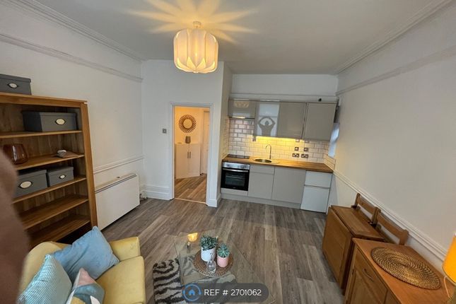 Spacious Kitchen Living Area