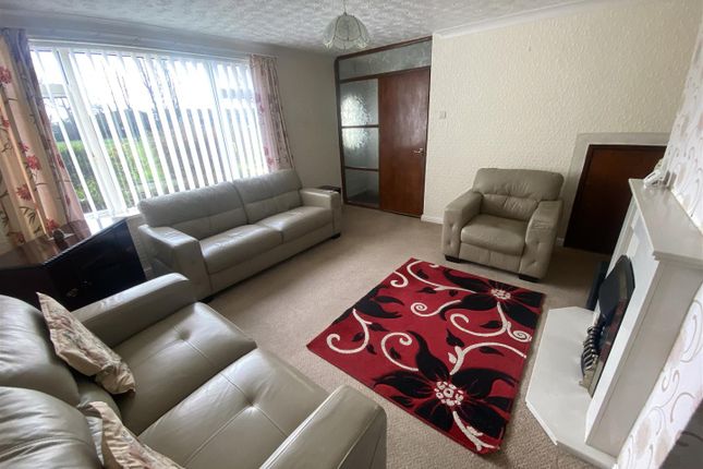 21, Ridsdale Close, Whitley Bay photo 4