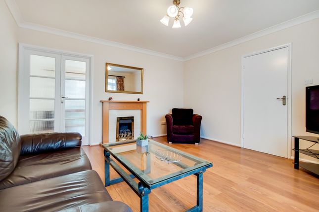 Lowfield Road, Acton photo 2