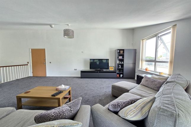 Apt 26, 3 Romana Square, Altrincham photo 4