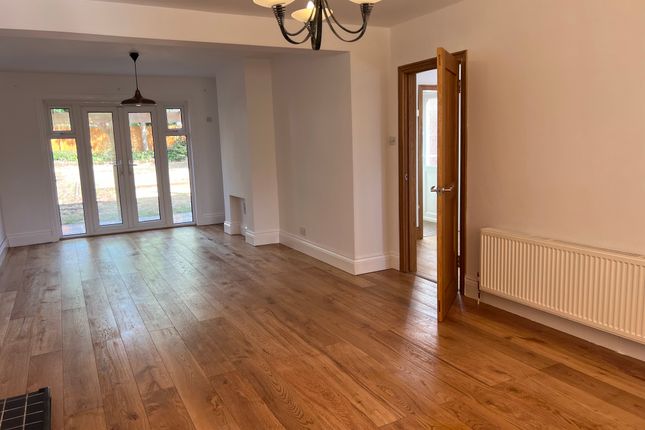 114, Cove Road, Farnborough photo 4